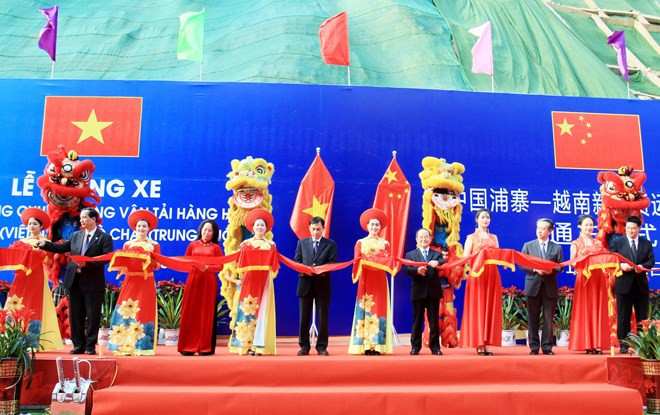 Le Vietnam et la Chine ouvrent une voie spécialisée pour le transport de fret ảnh 1 Le Vietnam et la Chine ouvrent une voie spécialisée pour le transport de fret ảnh 1