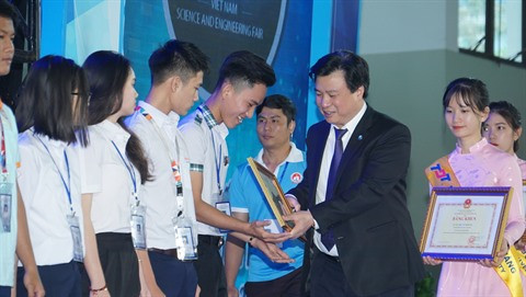 Remise des prix du VISEF aux lycéens du Sud ảnh 1 Remise des prix du VISEF aux lycéens du Sud ảnh 1