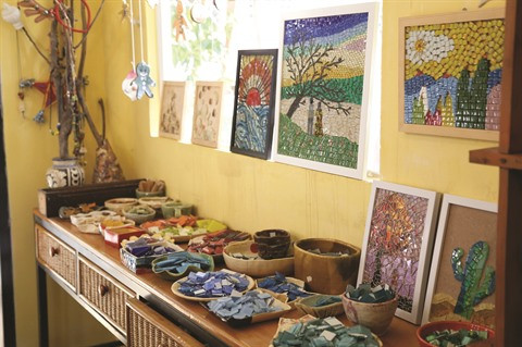 Création de mosaïques, loisir en vogue des jeunes saïgonnais ảnh 1 Création de mosaïques, loisir en vogue des jeunes saïgonnais ảnh 1