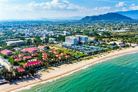 De nombreuses solutions pour la relance du secteur touristique en 2022 ảnh 1 De nombreuses solutions pour la relance du secteur touristique en 2022 ảnh 1