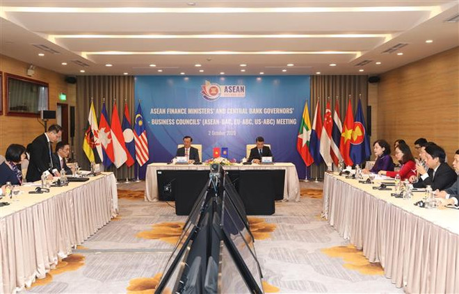 ASEAN : le secteur financier et bancaire travaille les Conseils des entreprises ảnh 1 ASEAN : le secteur financier et bancaire travaille les Conseils des entreprises ảnh 1