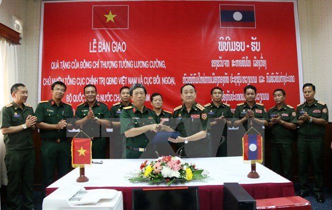 Le Vietnam soutient l’Armée populaire du Laos dans sa modernisation ảnh 1 Le Vietnam soutient l’Armée populaire du Laos dans sa modernisation ảnh 1
