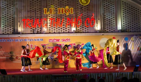 Fête de la mi-automne 2016 dans le vieux quartier de Hanoi ảnh 1 Fête de la mi-automne 2016 dans le vieux quartier de Hanoi ảnh 1