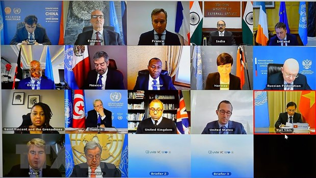 Protéger les intérêts nationaux, contribuer au maintien de la paix et de la sécurité internationale ảnh 2 Protéger les intérêts nationaux, contribuer au maintien de la paix et de la sécurité internationale ảnh 2