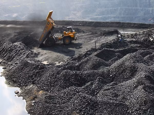Charbon : TKV cible 3.000 milliards de dongs de bénéfice en 2021 ảnh 1