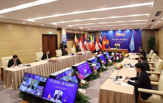 Sputnik apprécie les réalisations en 35 ans de Renouveau du Vietnam ảnh 4 Sputnik apprécie les réalisations en 35 ans de Renouveau du Vietnam ảnh 4