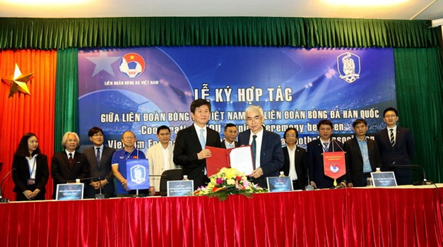 Vietnam et République de Corée coopèrent dans le football ảnh 1 Vietnam et République de Corée coopèrent dans le football ảnh 1