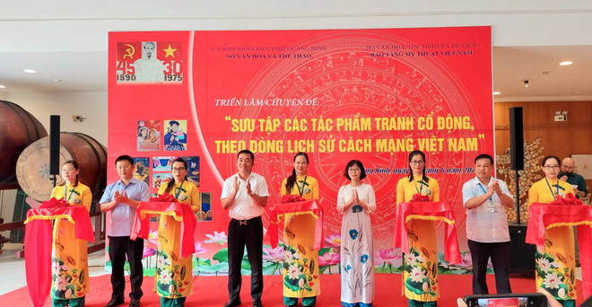 Quang Ninh: Des peintures de propagande présentées au public ảnh 1 Quang Ninh: Des peintures de propagande présentées au public ảnh 1