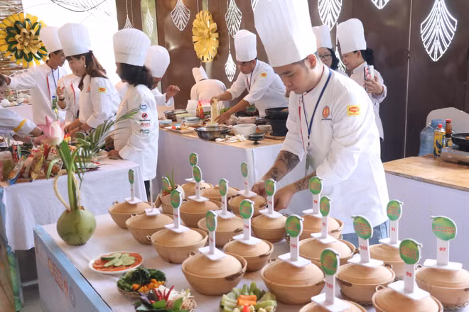 Bên Tre décroche un record du monde pour la préparation de 222 plats à base de noix de coco ảnh 2