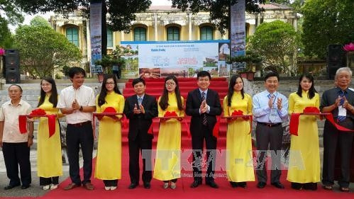 L’amour de Hanoï sous le prisme de la photographie ảnh 1