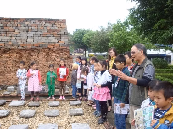 Lancement du programme éducatif sur les patrimoines ảnh 1