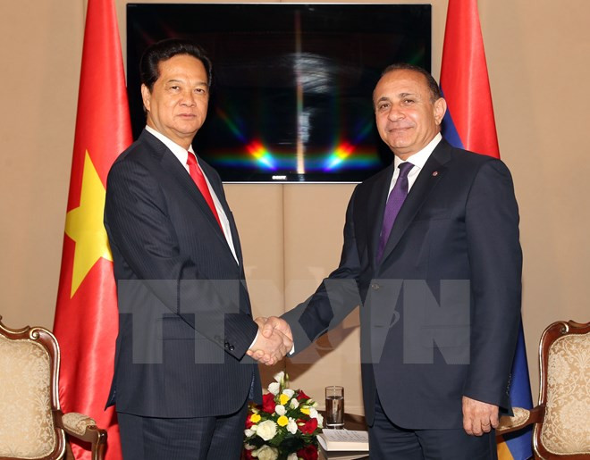 Echange d’amitié à l’occasion des fêtes nationales vietnamienne et arménienne ảnh 1 Echange d’amitié à l’occasion des fêtes nationales vietnamienne et arménienne ảnh 1