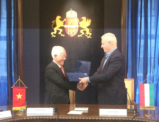 Renforcement de la coopération Ho Chi Minh-Ville et Budapest ảnh 1 Renforcement de la coopération Ho Chi Minh-Ville et Budapest ảnh 1