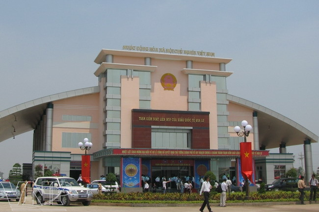 Transport : Vietnam, Laos et Cambodge approfondissent leur coopération ảnh 1 Transport : Vietnam, Laos et Cambodge approfondissent leur coopération ảnh 1