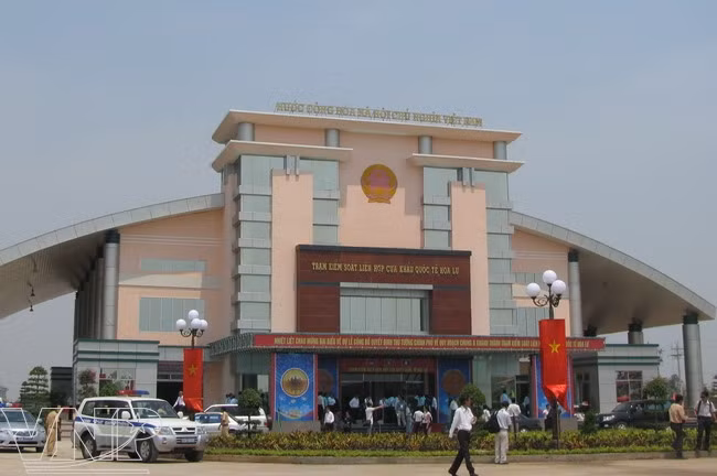 Transport : Vietnam, Laos et Cambodge approfondissent leur coopération ảnh 1