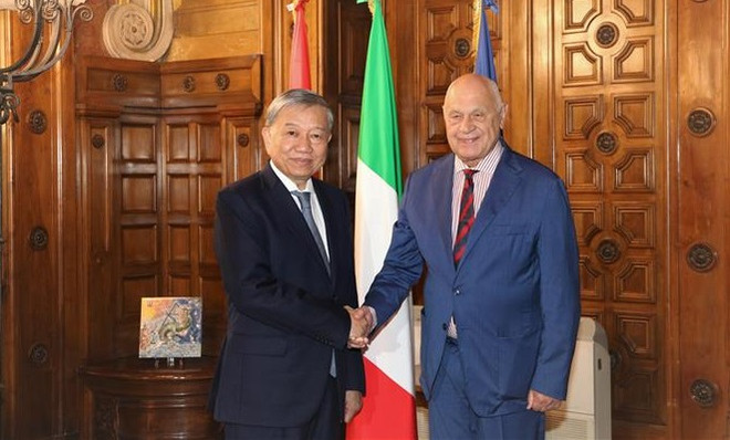 Le ministre de la Sécurité publique en visite de travail en Italie ảnh 2 Le ministre de la Sécurité publique en visite de travail en Italie ảnh 2