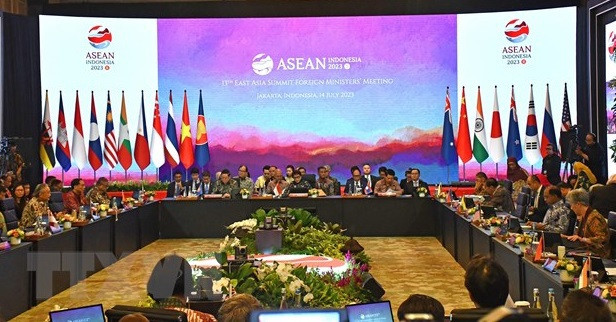 AMM-56 : le ministre des Affaires étrangères Bui Thanh Son participe à des réunions connexes ảnh 1 AMM-56 : le ministre des Affaires étrangères Bui Thanh Son participe à des réunions connexes ảnh 1