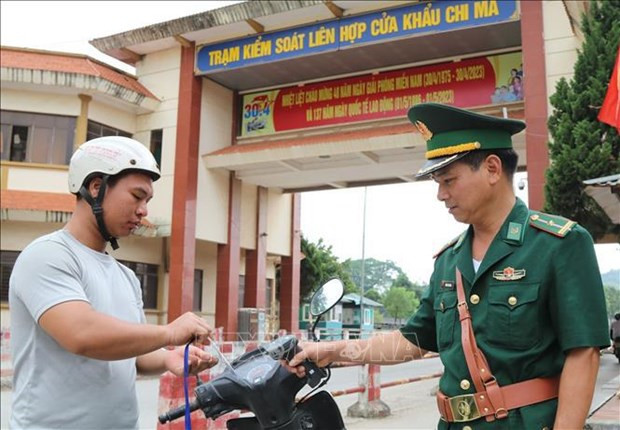 Code QR utilisé pour gérer les personnes traversant la porte frontière de Chi Ma ảnh 1 Code QR utilisé pour gérer les personnes traversant la porte frontière de Chi Ma ảnh 1