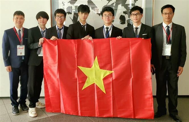 Cinq élèves vietnamiens primés aux Olympiades internationales de physique 2023 ảnh 1 Cinq élèves vietnamiens primés aux Olympiades internationales de physique 2023 ảnh 1