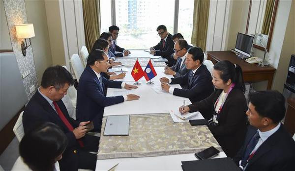 AMM-56 : le Vietnam et le Laos se coordonnent étroitement lors des forums multilatéraux ảnh 2 AMM-56 : le Vietnam et le Laos se coordonnent étroitement lors des forums multilatéraux ảnh 2