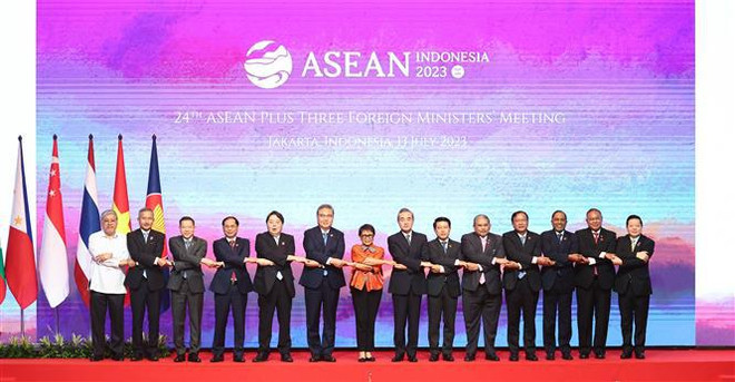 AMM-56: le ministre des AE Bui Thanh Son aux réunions entre l'ASEAN et ses partenaires ảnh 2 AMM-56: le ministre des AE Bui Thanh Son aux réunions entre l'ASEAN et ses partenaires ảnh 2