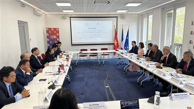 Nam Dinh renforce la promotion des investissements auprès des entreprises françaises ảnh 1 Nam Dinh renforce la promotion des investissements auprès des entreprises françaises ảnh 1