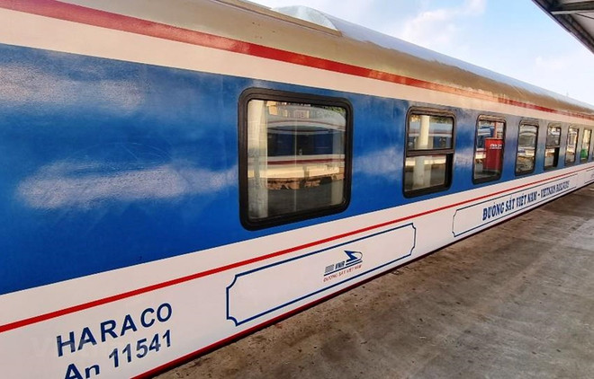Lancement d’un service ferroviaire haut de gamme sur la ligne Hanoï - Da Nang ảnh 1