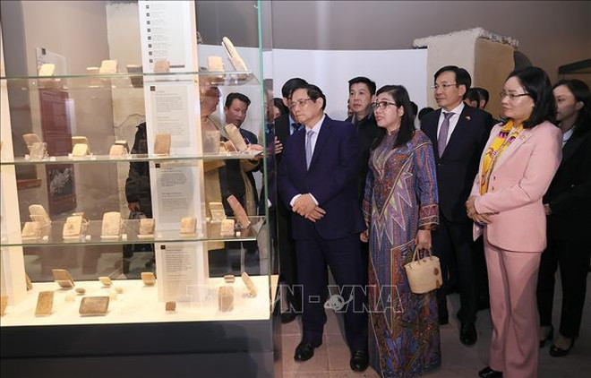 Le Premier ministre visite la société aérospatiale TAI et le Musée des civilisations anatoliennes ảnh 2 Le Premier ministre visite la société aérospatiale TAI et le Musée des civilisations anatoliennes ảnh 2