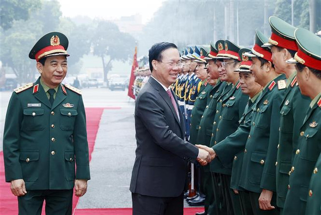 Le président Vo Van Thuong participe à la Conférence politico-militaire de l'Armée 2023 ảnh 1 Le président Vo Van Thuong participe à la Conférence politico-militaire de l'Armée 2023 ảnh 1