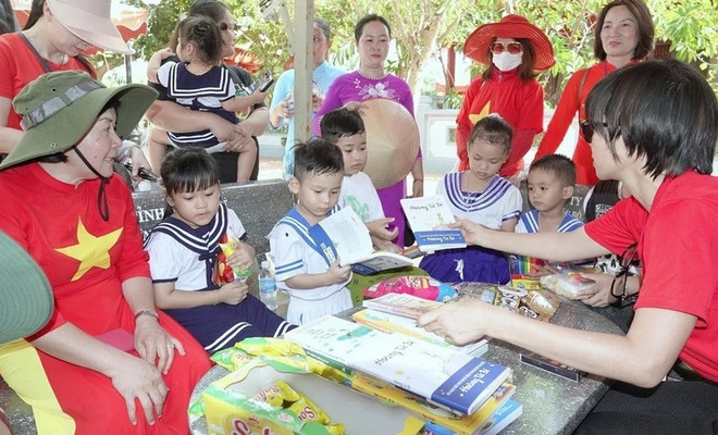 Exploiter les ressources des Vietnamiens à l'étranger pour favoriser le développement national ảnh 2 Exploiter les ressources des Vietnamiens à l'étranger pour favoriser le développement national ảnh 2