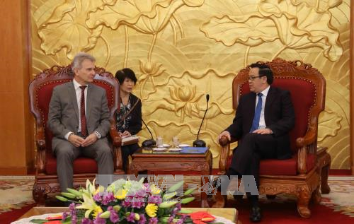 Une délégation de la Confédération autrichienne des syndicats au Vietnam ảnh 1 Une délégation de la Confédération autrichienne des syndicats au Vietnam ảnh 1