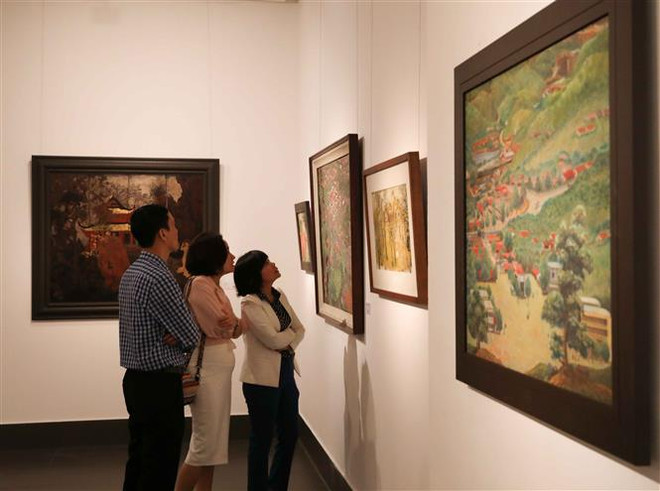 Ouverture de l’exposition «Le printemps éternel» à Hanoi ảnh 1 Ouverture de l’exposition «Le printemps éternel» à Hanoi ảnh 1