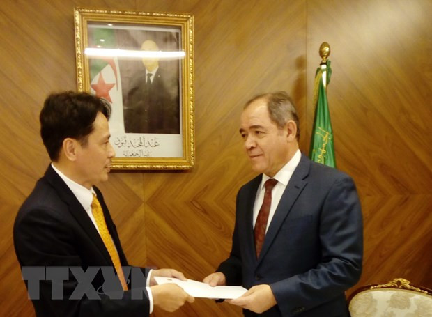 L'ambassadeur du Vietnam en Algérie présente ses lettres de créance ảnh 1 L'ambassadeur du Vietnam en Algérie présente ses lettres de créance ảnh 1