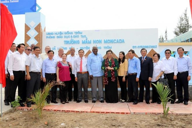 Le président de l’AN cubaine se rend dans la province de Ben Tre ảnh 1 Le président de l’AN cubaine se rend dans la province de Ben Tre ảnh 1