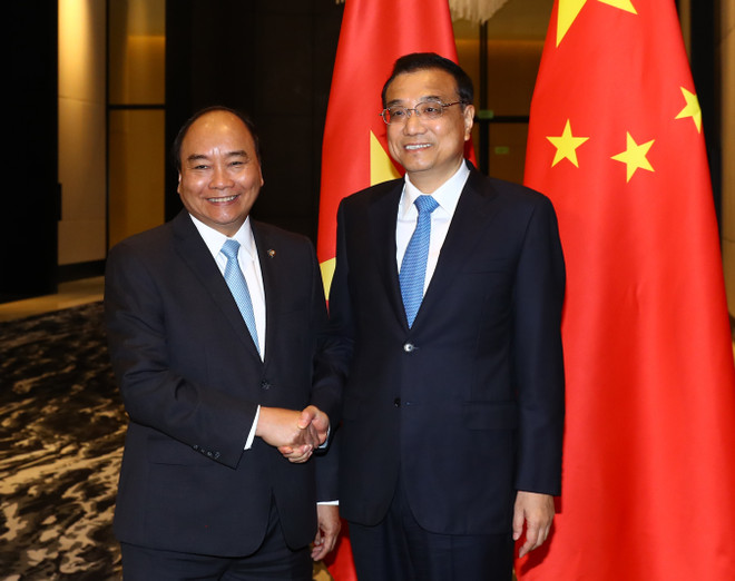 Sommet de l'ASEAN: le PM rencontre son homologue chinois ảnh 1 Sommet de l'ASEAN: le PM rencontre son homologue chinois ảnh 1