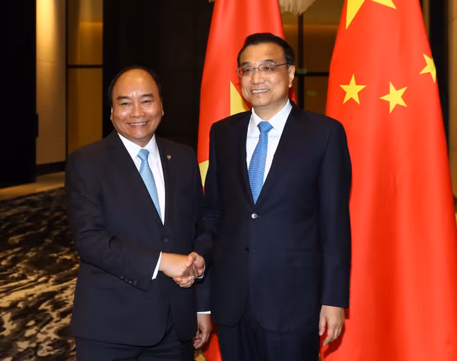 Sommet de l'ASEAN: le PM rencontre son homologue chinois ảnh 1 Sommet de l'ASEAN: le PM rencontre son homologue chinois ảnh 1