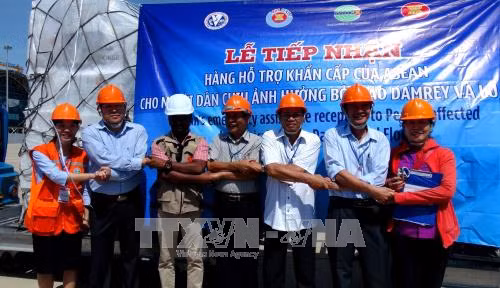 L’ASEAN soutient les sinistrés vietnamiens du typhon Damrey ảnh 1