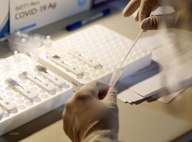 COVID-19: Binh Duong détecte le premier cas d'infection par le variant Omicron ảnh 1