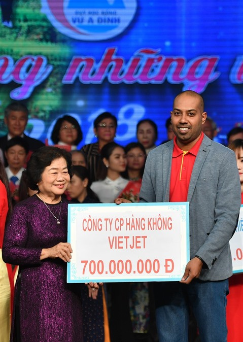 Vietjet continue d’accompagner le Fonds des bourses d'études Vu A Dinh ảnh 1 Vietjet continue d’accompagner le Fonds des bourses d'études Vu A Dinh ảnh 1