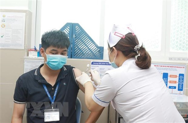 COVID-19 : plus de 45.000 personnes au Vietnam ont été vaccinées ảnh 1 COVID-19 : plus de 45.000 personnes au Vietnam ont été vaccinées ảnh 1