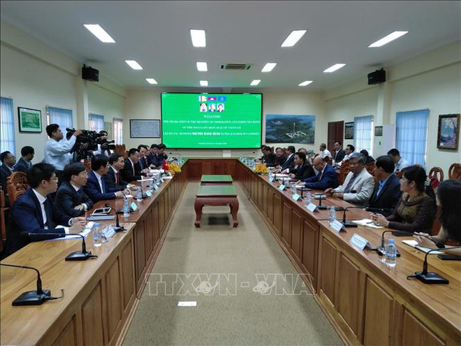 Vietnam et Cambodge signent un programme d’action 2019 sur l’information et la communication ảnh 1 Vietnam et Cambodge signent un programme d’action 2019 sur l’information et la communication ảnh 1