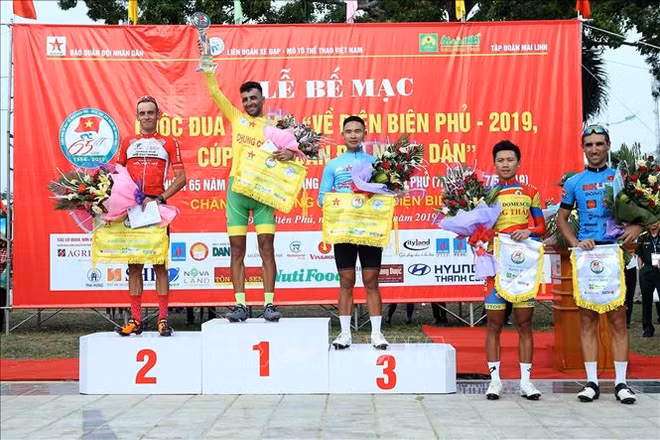 Clôture de la course cycliste par étapes "Direction Diên Biên Phu 2019" ảnh 1