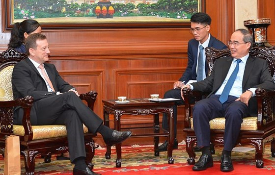 Dynamiser les relations Vietnam - France dans divers domaines ảnh 1 Dynamiser les relations Vietnam - France dans divers domaines ảnh 1
