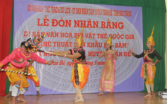 Soc Trang : le théâtre Ro Bam reconnu patrimoine culturel immatériel national ảnh 1