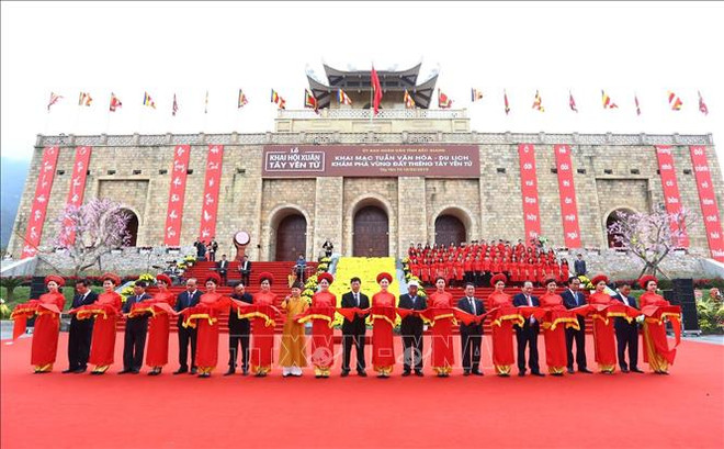 Ouverture de la Semaine culturelle et touristique de Bac Giang ảnh 2 Ouverture de la Semaine culturelle et touristique de Bac Giang ảnh 2