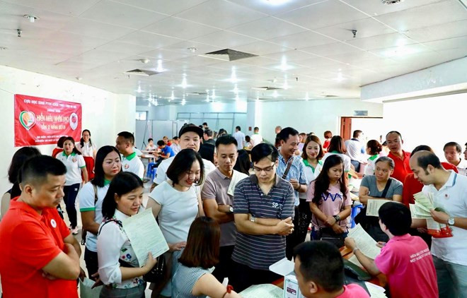 Fête du printemps rouge : plus d’un millier d’unités de sang collectées à Thanh Hoa ảnh 1 Fête du printemps rouge : plus d’un millier d’unités de sang collectées à Thanh Hoa ảnh 1