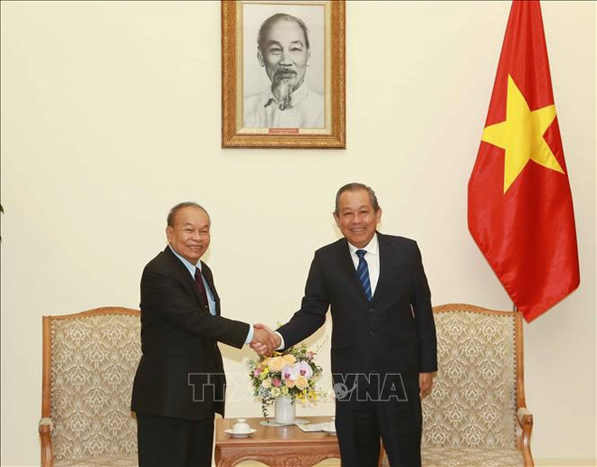 Le vice-PM Truong Hoa Binh reçoit le ministre cambodgien des Cultes et des Religions ảnh 1 Le vice-PM Truong Hoa Binh reçoit le ministre cambodgien des Cultes et des Religions ảnh 1