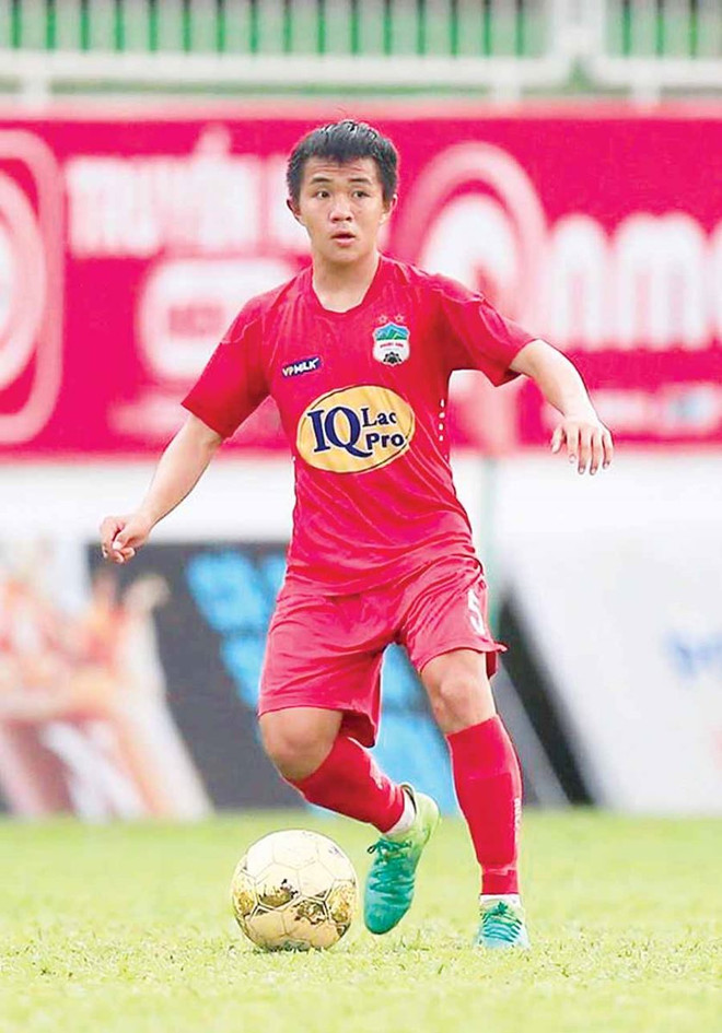 Un footballeur vietnamien dans l’équipe ASIAN ELEVEN pour un match amical international ảnh 1
