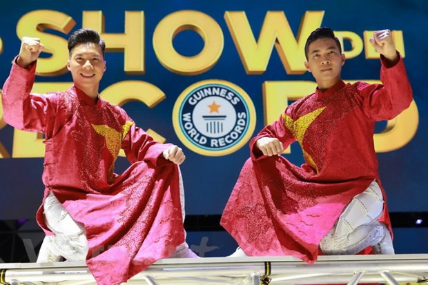 ​Quôc Co et Quôc Nghiêp réalisent un record Guiness en Italie ảnh 1