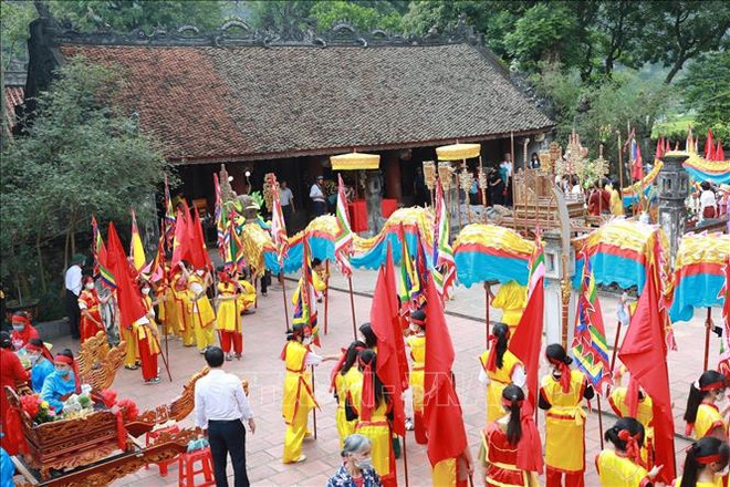 Réveiller le potentiel touristique de l'ancienne capitale Hoa Lu à Ninh Binh ảnh 1 Réveiller le potentiel touristique de l'ancienne capitale Hoa Lu à Ninh Binh ảnh 1